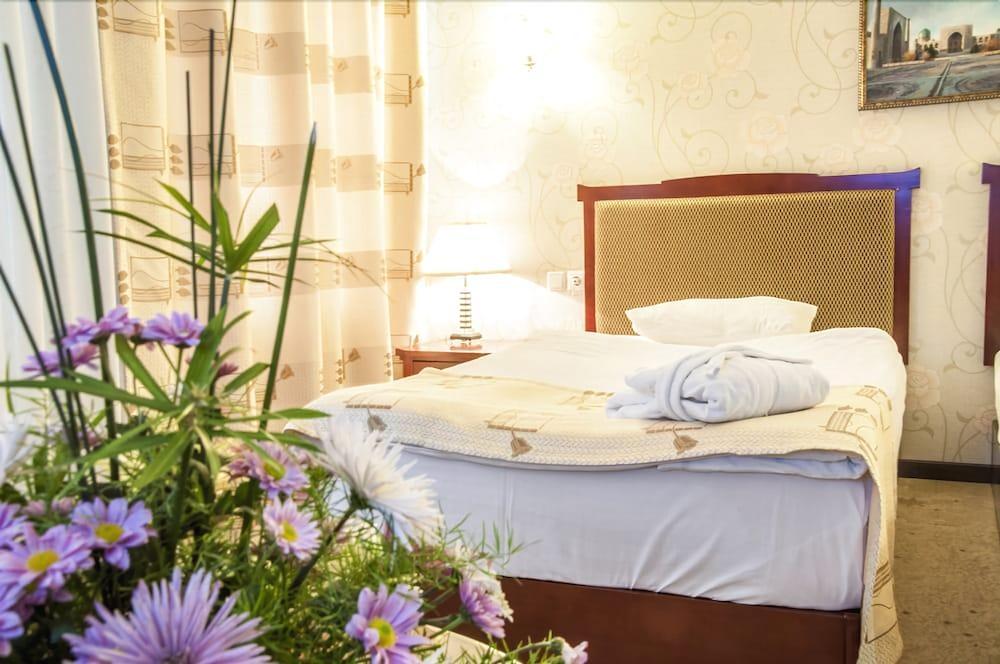 Golden Valley Hotel Tashkent Exterior photo