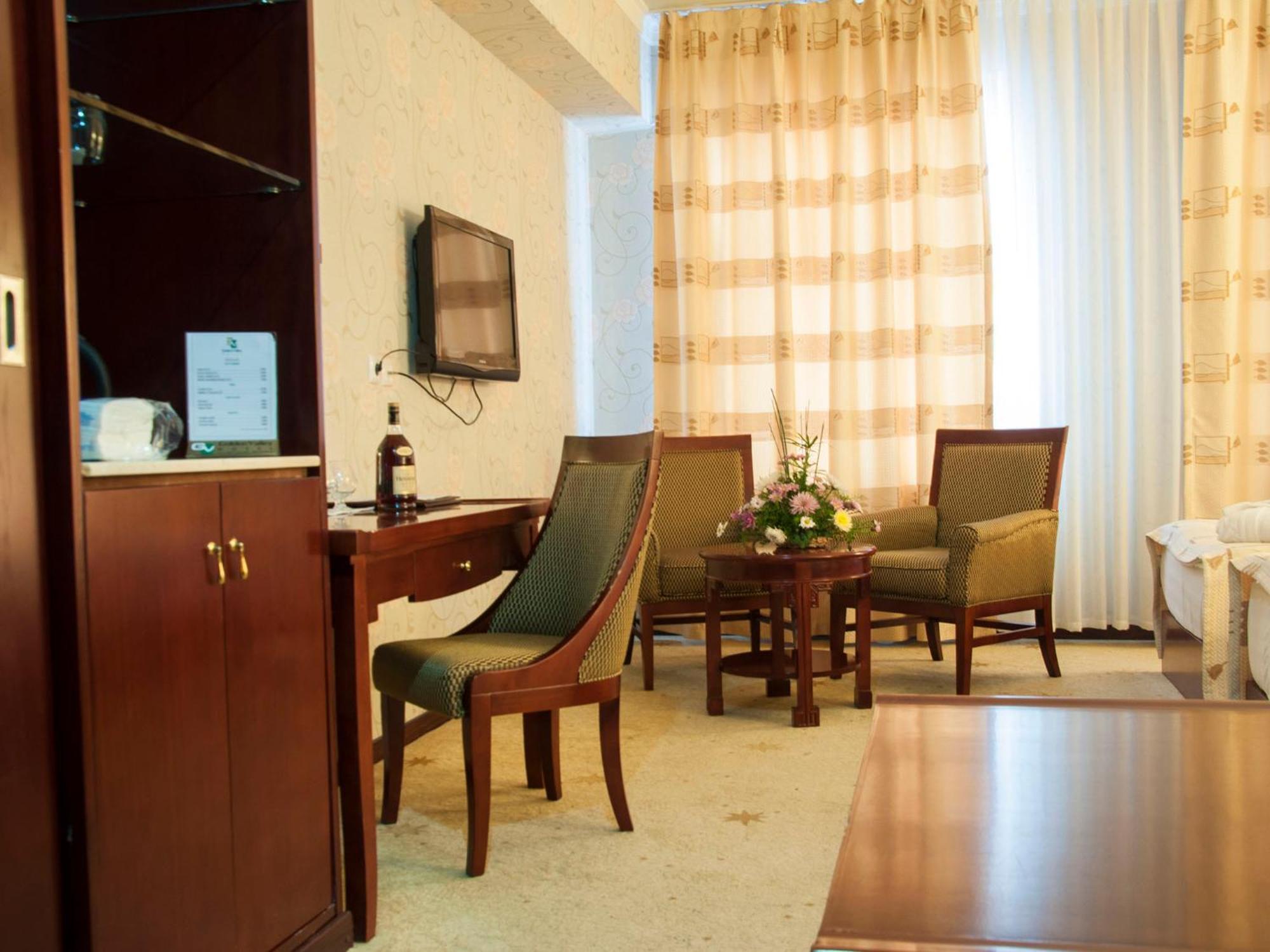 Golden Valley Hotel Tashkent Exterior photo