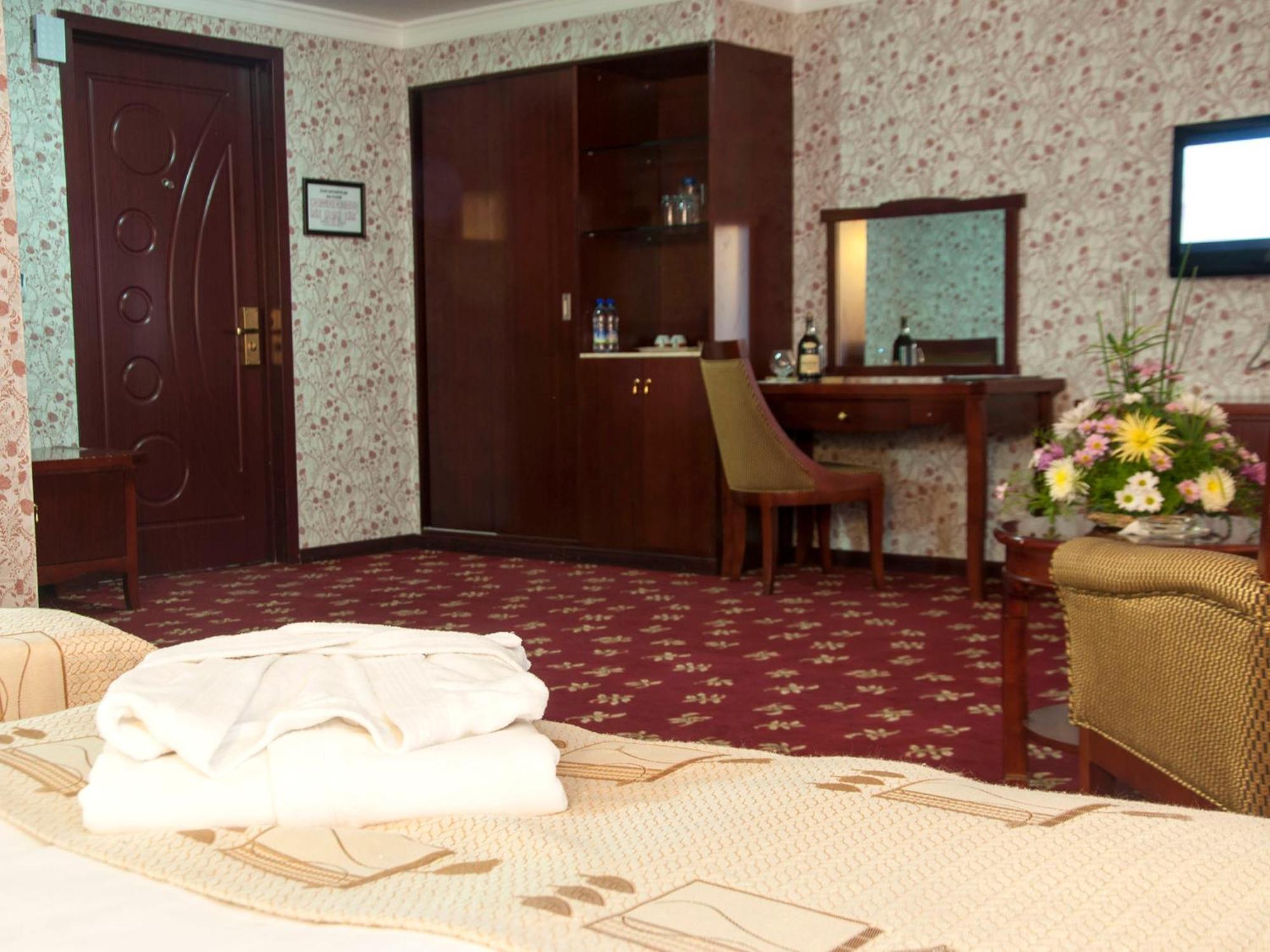 Golden Valley Hotel Tashkent Exterior photo
