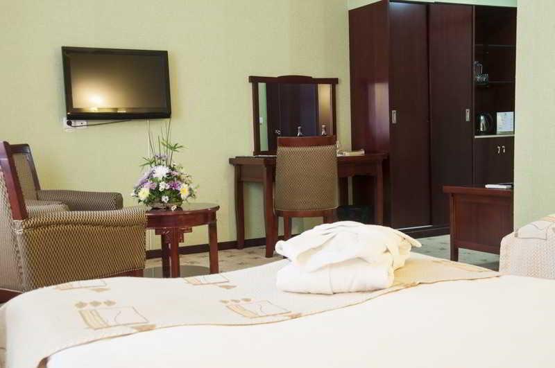 Golden Valley Hotel Tashkent Exterior photo